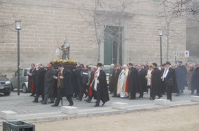 Numerosos vecinos participaron en la procesión de San Antón